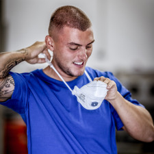 Fərdi mühafizə vasitələrinin ergonomikası və əmək məhsuldarlığı: rahatlığın səmərəliliyə təsiri